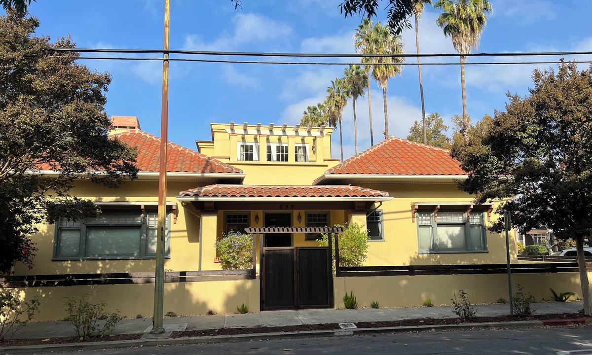 San Jose House | Historic 3-bdrm home in downtown San Jose-walk to restaurants, bars & SAP center