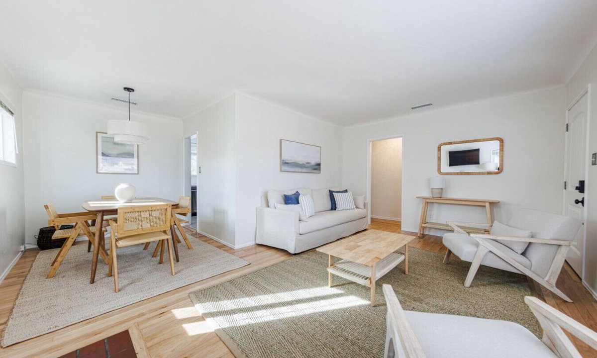 North Hollywood House | Hollywood Gem - 3BR House with Free Parking and Outdoor Space