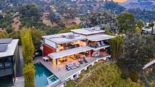 Hollywood Hills West House | Hollywood Overlook by AvantStay