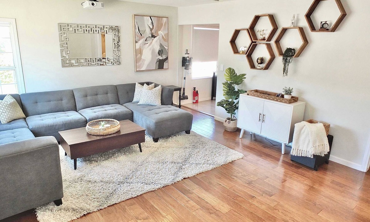 South of Conant House | Home Theater, Private Backyard, Theme Parks Close
