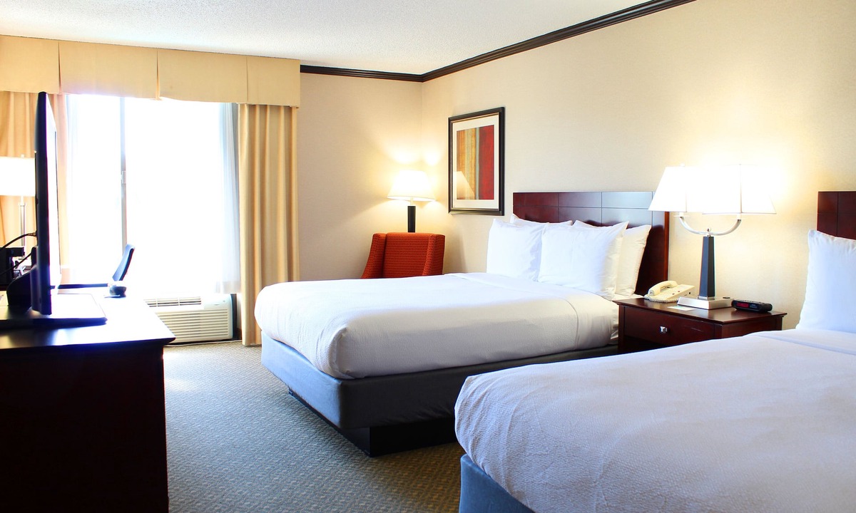 Downtown Burbank Hotel | Hotel Burbank