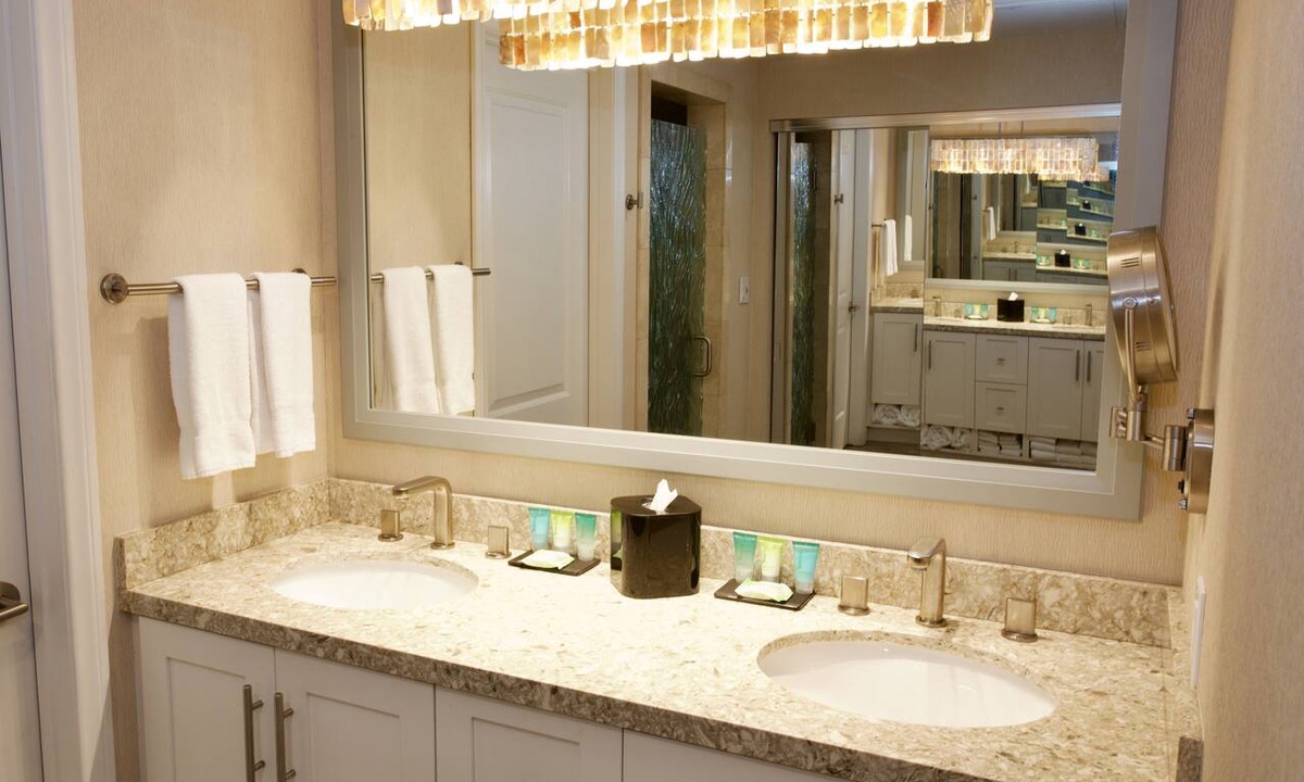 Village of La Jolla Hotel | Inn By The Sea La Jolla