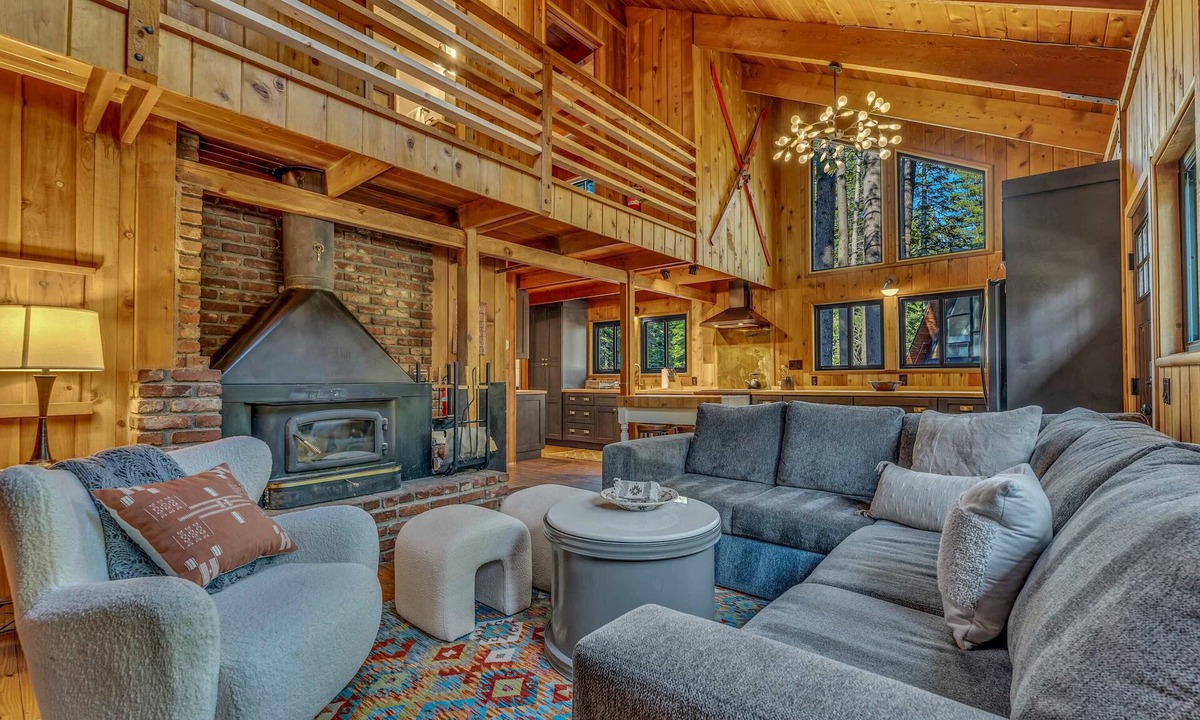 Chamberlands House | Laid-Back Tahoe Stay | Near to Lake & EV Charger!
