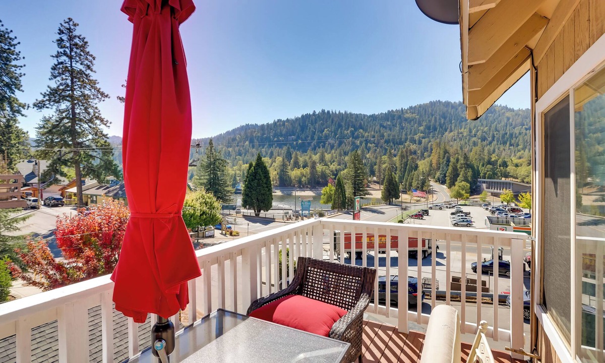 Crestline House | Lake & Mountain-View Home: Walk to Downtown!