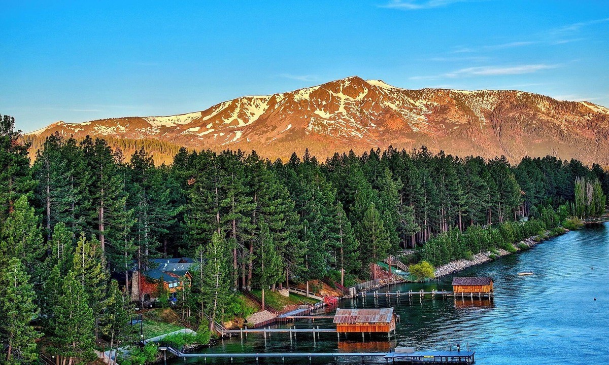 Al Tahoe House | Lakefront Lake Tahoe Luxury Estate LUXEB3