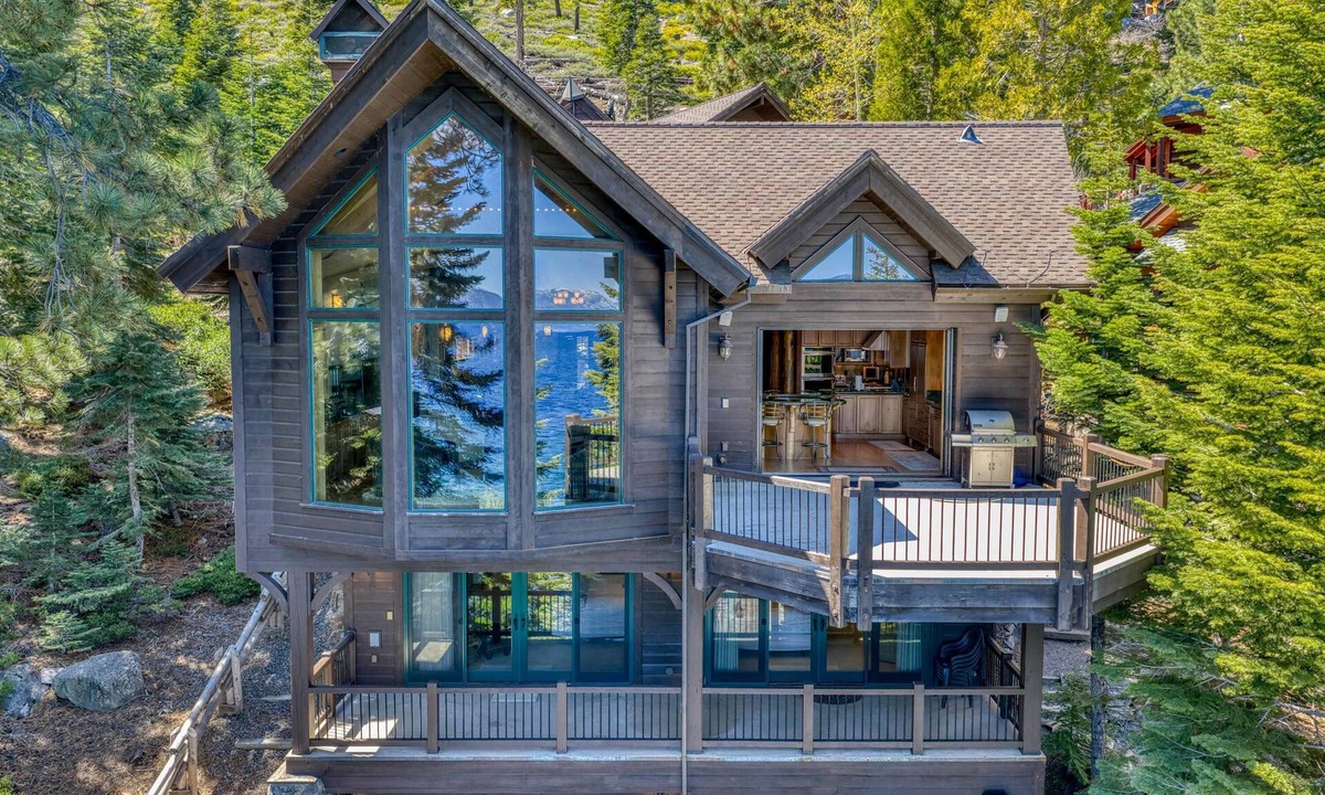South Lake Tahoe House | Lakefront w/Pier & Buoy | Mins From Emerald Bay