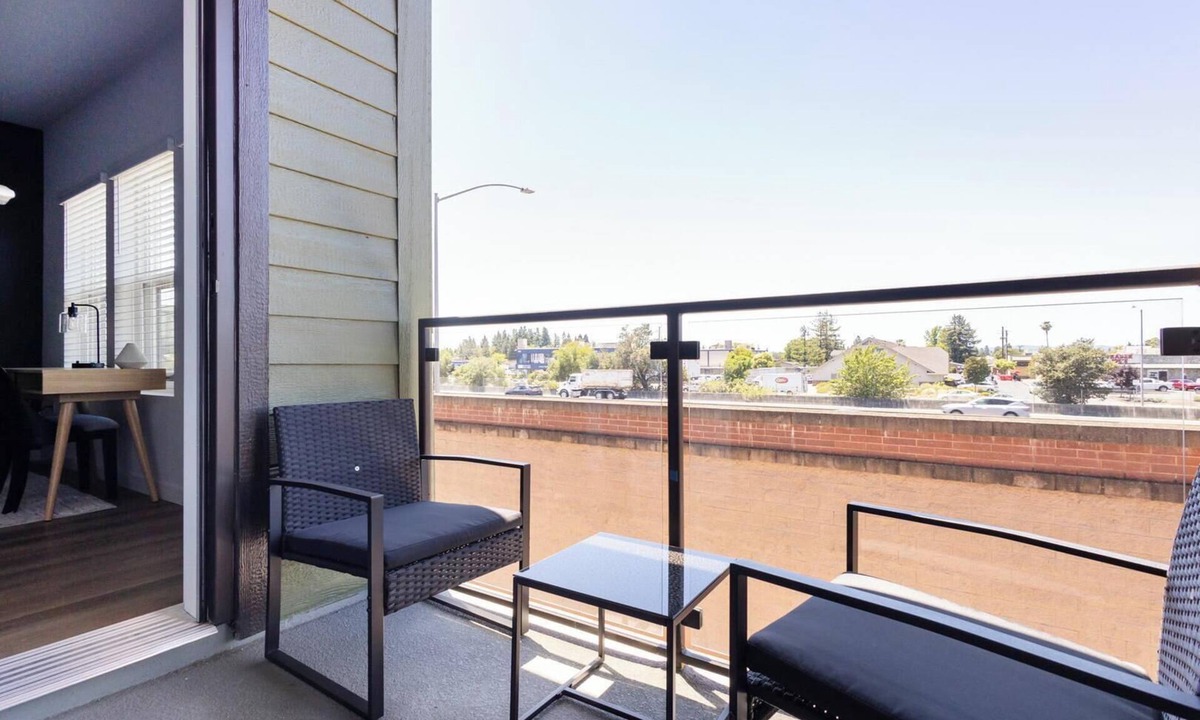 Santa Rosa Apartment | Landing | Stylish 1BD, Gym, Clubhouse