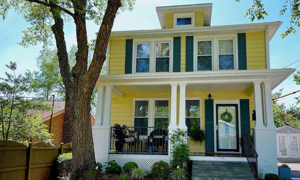 Georgetown Cottage | Location! Comfy Beds~Hot Tub~6mi KY Horse Park~Walkable