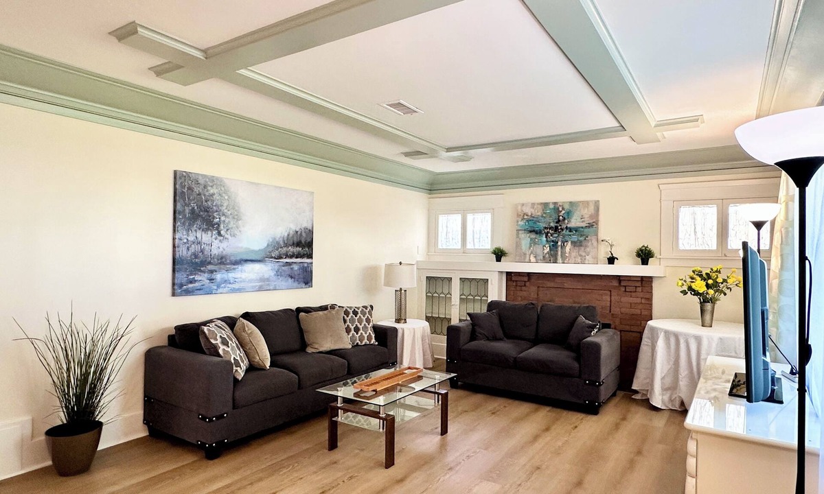 Mid Central House | Luxury 3BD2.5BTH Near Caltech