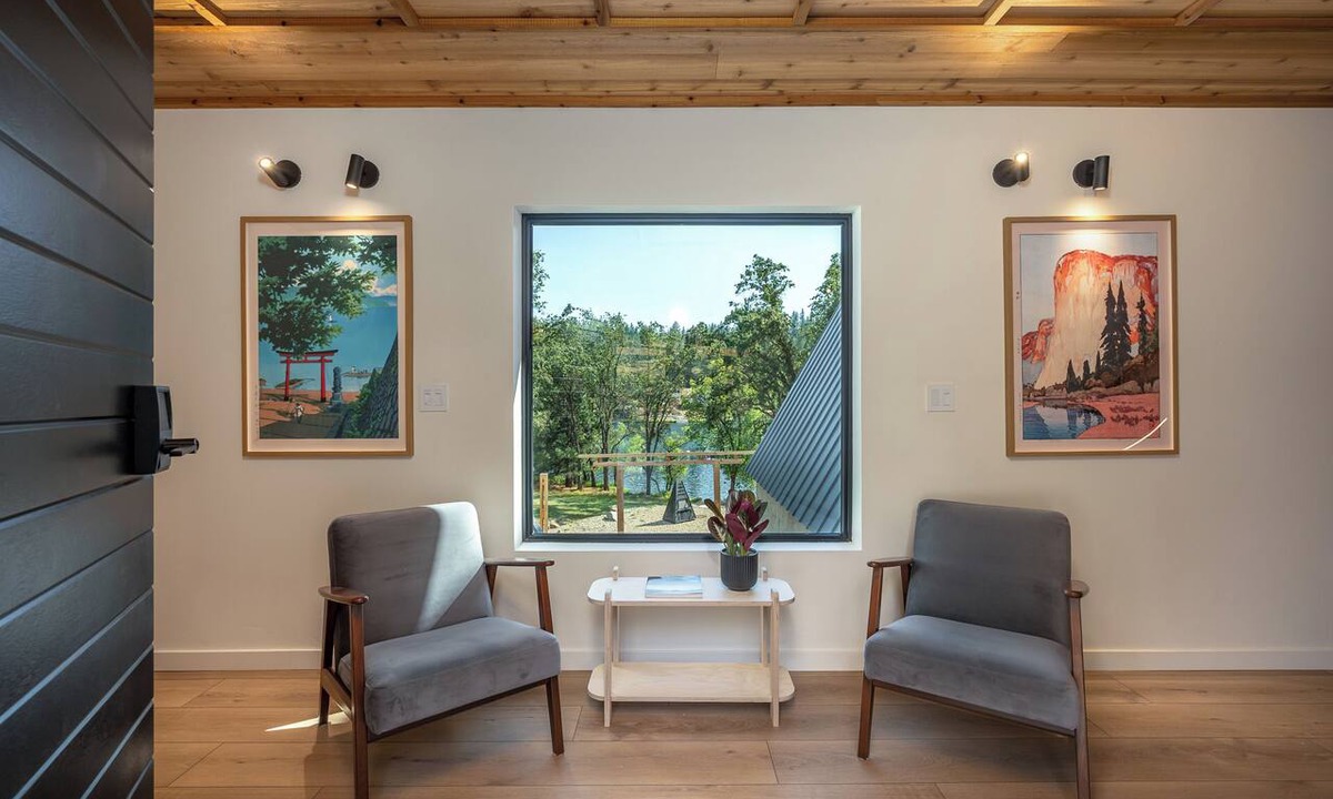 Groveland House | Luxury A-Frame, bunk room, lakefront, sleeps 24!