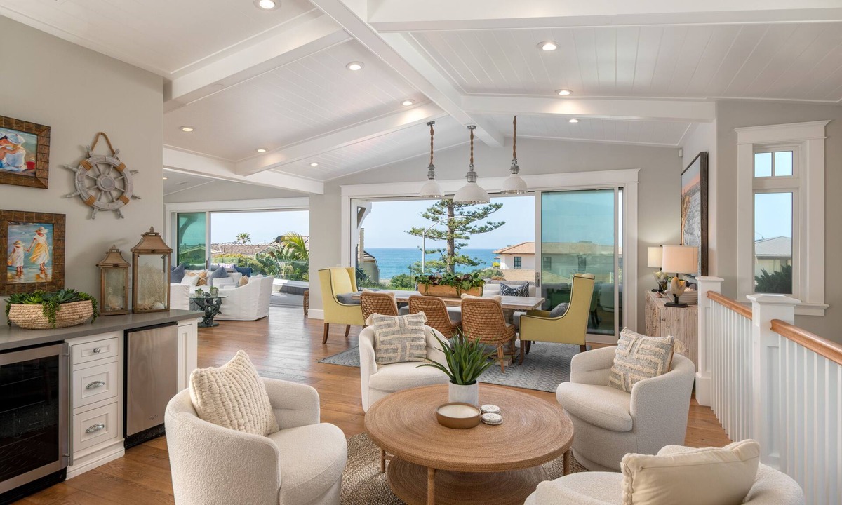 Carlsbad House | Luxury Beachfront Family Retreat | Stunning Ocean View, Private Hot Tub, Home Cinema