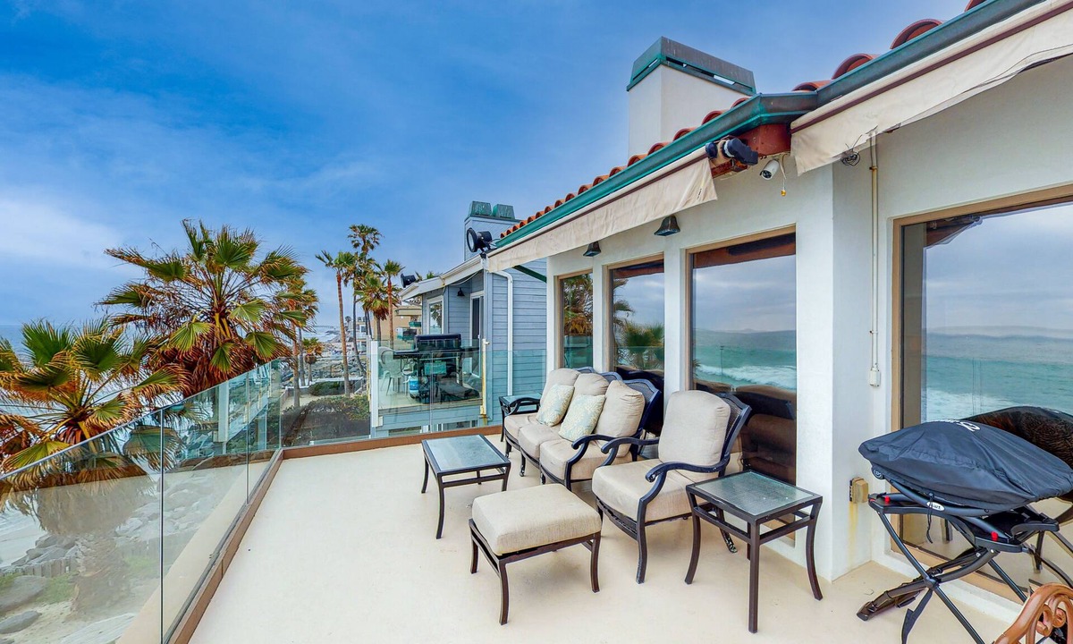 South Oceanside House | Luxury Beachfront Getaway - Main House