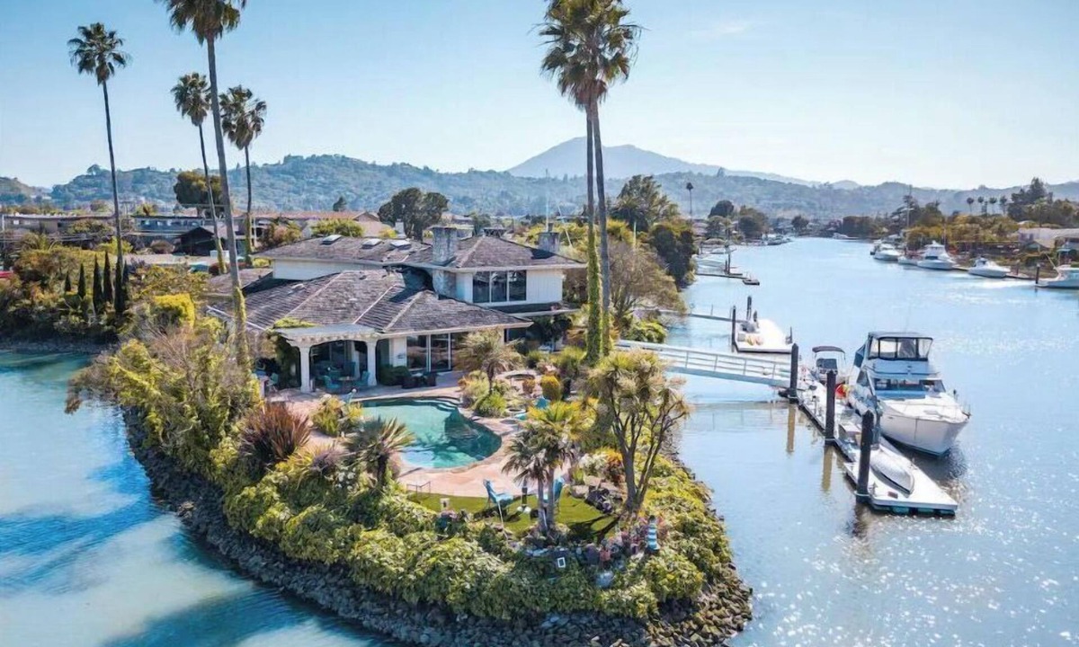San Rafael Villa | Luxury Tranquil Waterfront Haven w/Pool & Spa