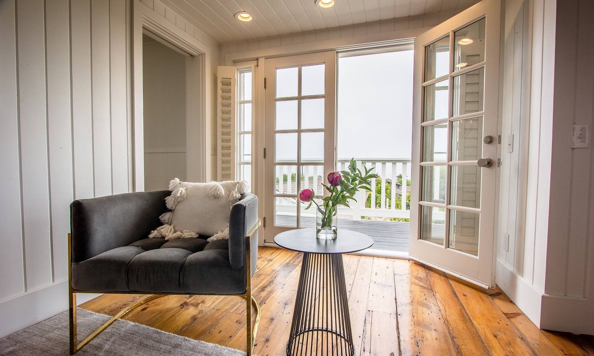 Central Malibu House | Malibu*Boutique Style beach House* With Pool & Guest House