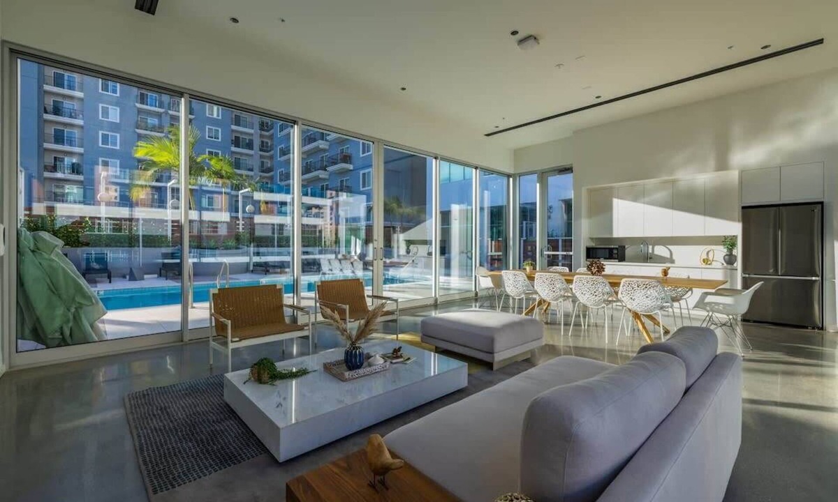 Waterfront Apartment | @ Marbella Lane - Panoramic Splendid Ocean Views!