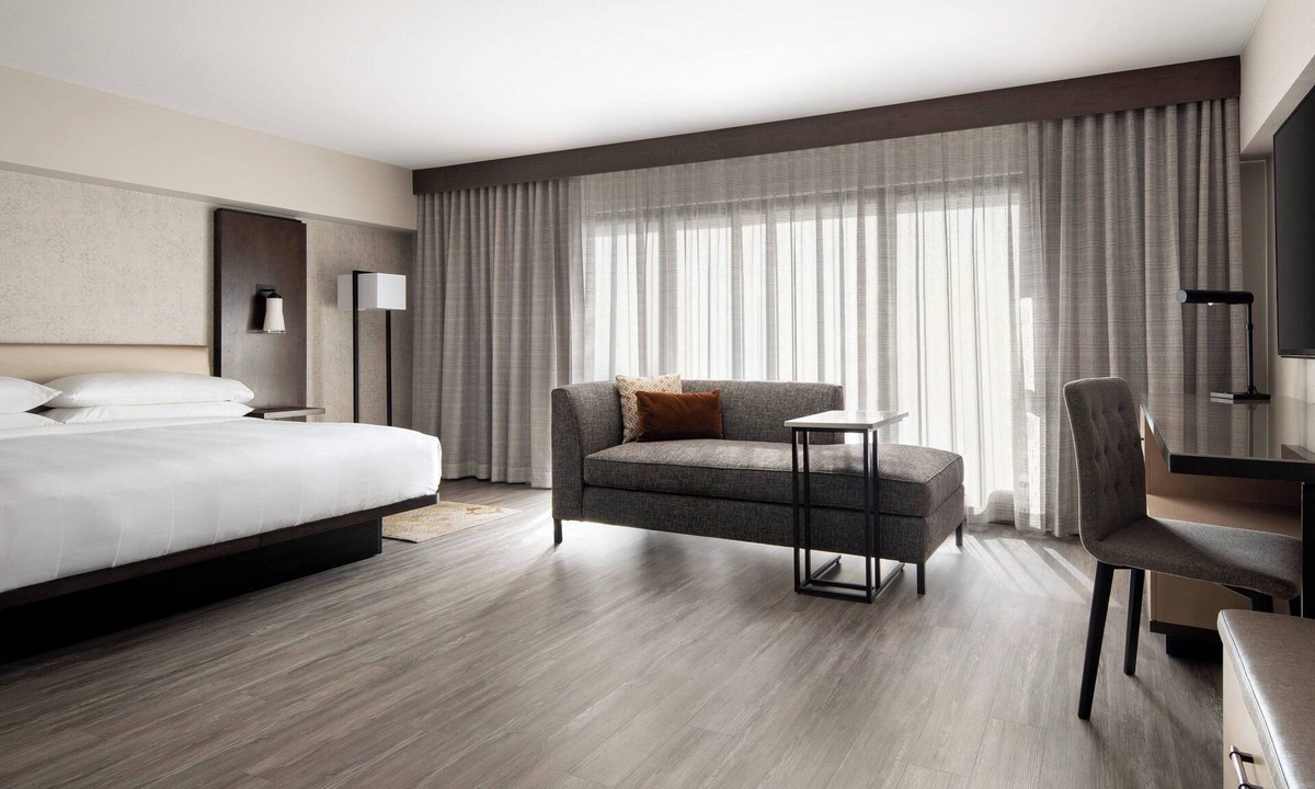 Downtown Riverside Hotel | Marriott Riverside at the Convention Center