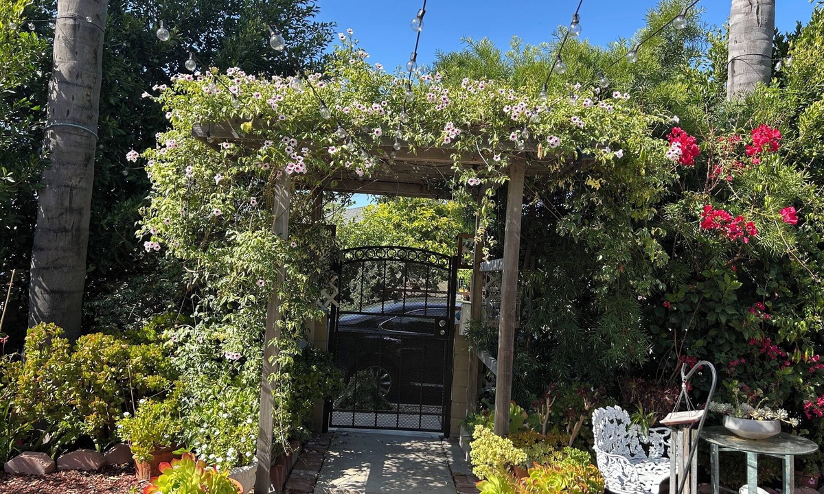 Inglewood House | Micro Studio Inglewood.15 min from LAX, 5 min to Sofi, Forum,N,405 Fwy.