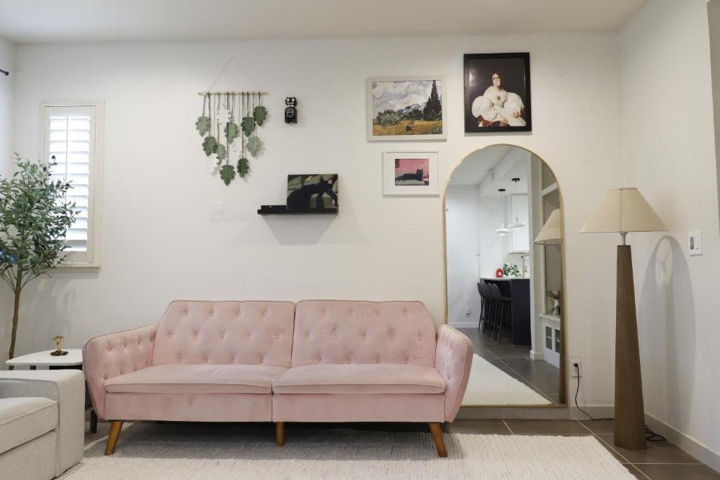 San Jose House | Midnight Modern