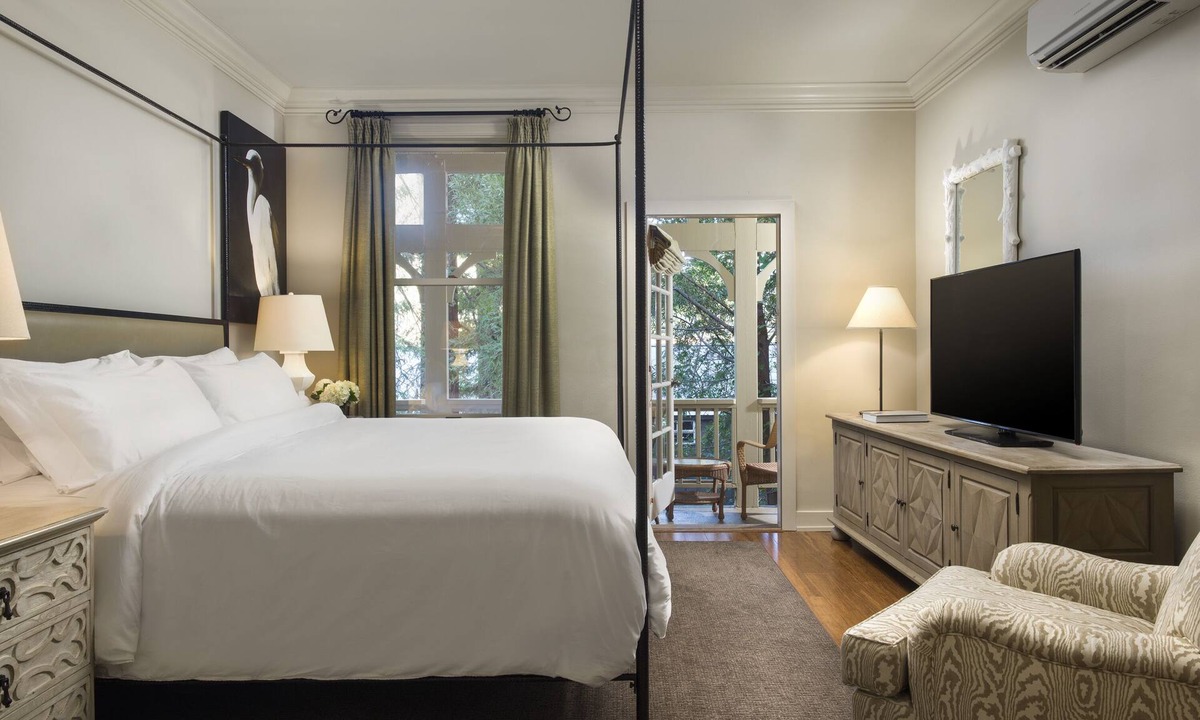 Mill Valley Hotel | Mill Valley Inn