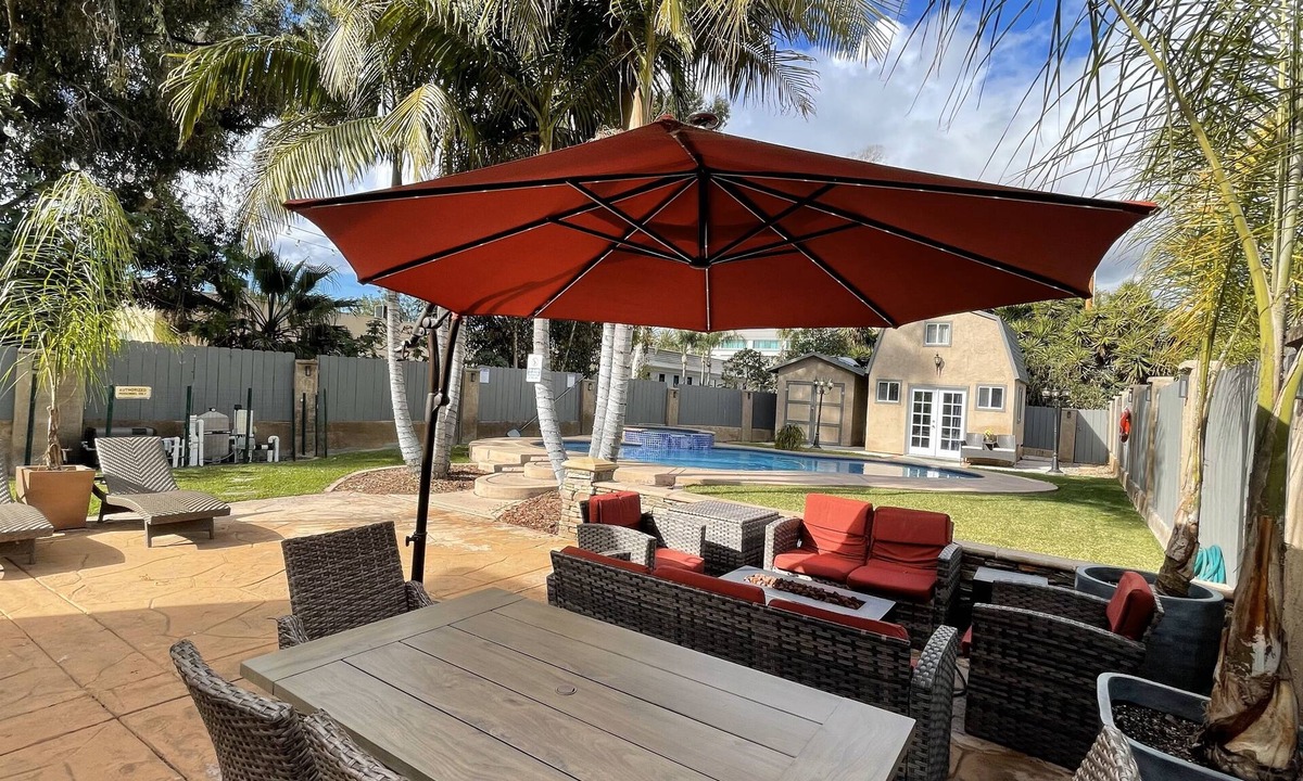 Lincoln Acres House | Modern Oasis - Pool, Spa, Great Location