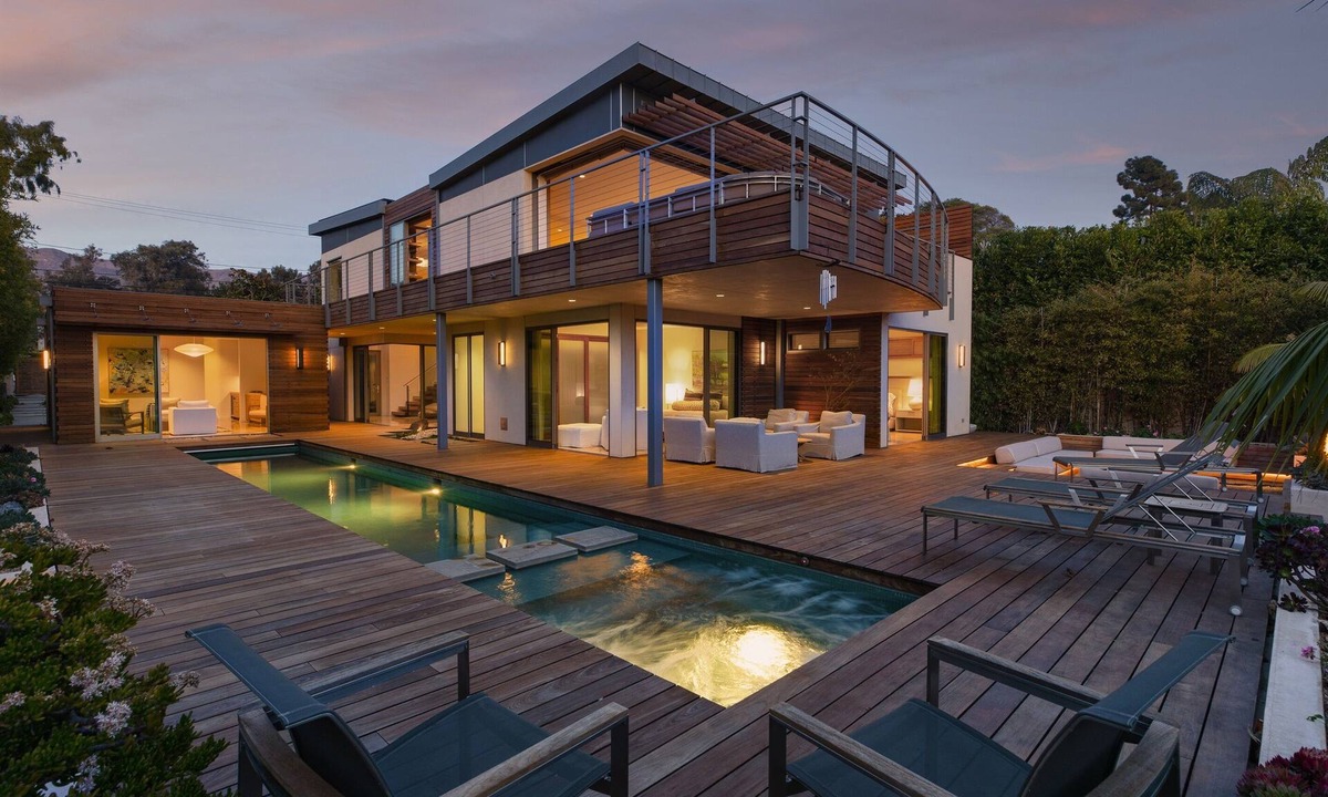 Montecito House | Montecito Villa | Pool & Butterfly Beach