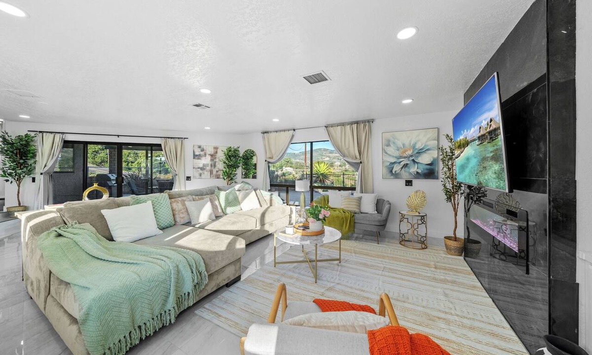 Jamul House | Mountain View, 2500 sqft, King Bed, Garage, 3BR/2Bth