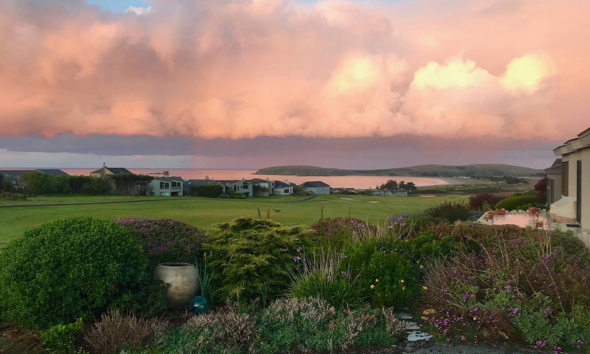 Bodega Bay House | Ocean, Golf course and Mountain Views.Walk 3/4mi to the beach