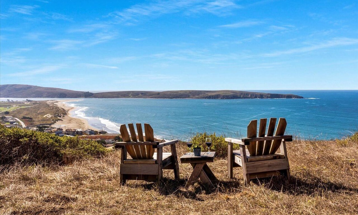 Dillon Beach House | Ocean VIEW! Dillon Beach! Hot Tub~Dogs OK~Game Room~Abalone Alcove