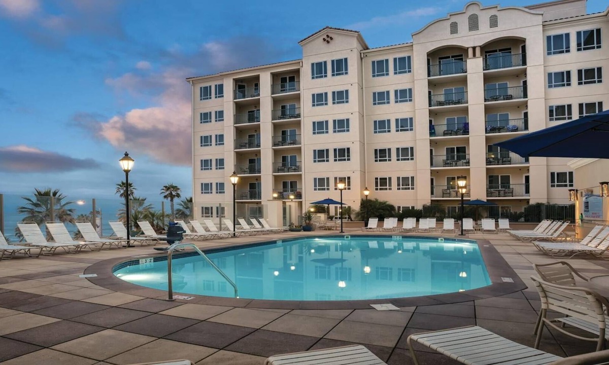 Townsite Resort | Oceanside Pier Resort 2BR – Ocean Views & Beach Walks