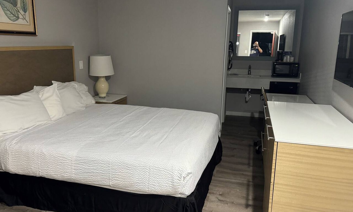 Merced Hotel | PACIFIC EXPRESS INN
