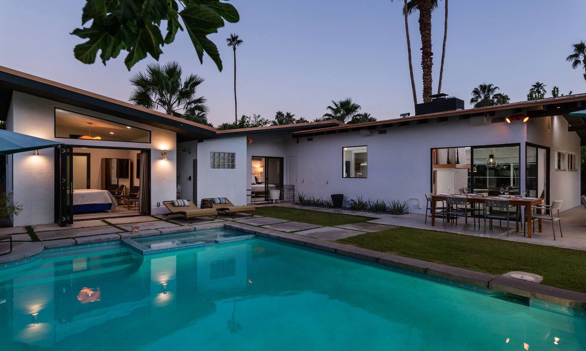 Tahquitz River Estates House | Palm Springs Perfection with Private Casita