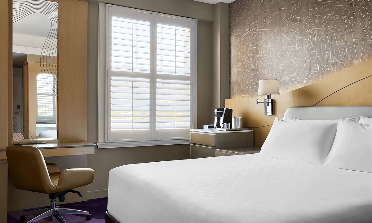 Pasadena Hotel | Prime Location! Onsite Pool, Pet-Friendly Property, Minutes to Legion Park