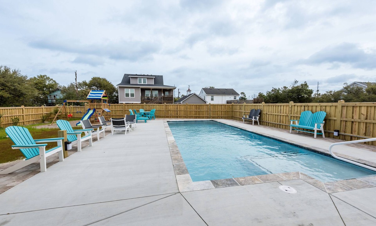 Kill Devil Hills Apartment | PRIVATE King Suite, POOL, outdoor shower,coffee bar,fridge,microwave, beach