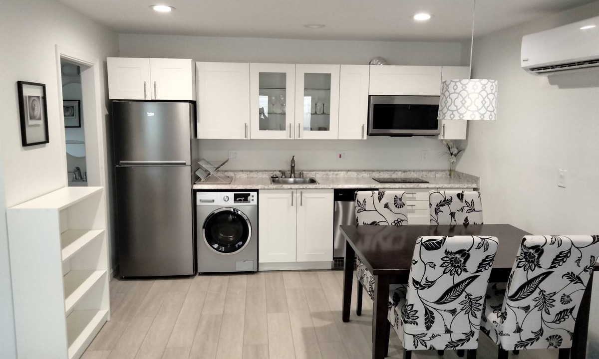 Agoura Hills Apartment | Private modern studio in fabulous Agoura Hills with private patio
