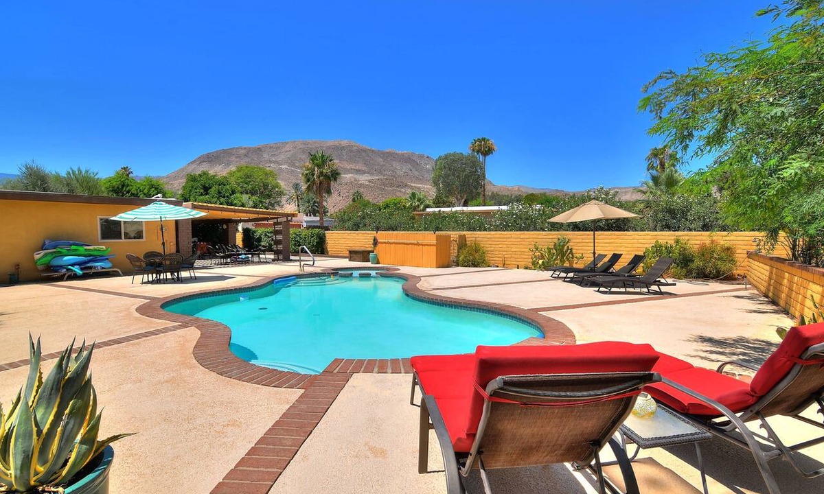 Magnesia Falls Cove House | Private Pool and Spa on a Resort- like Spacious Lot!