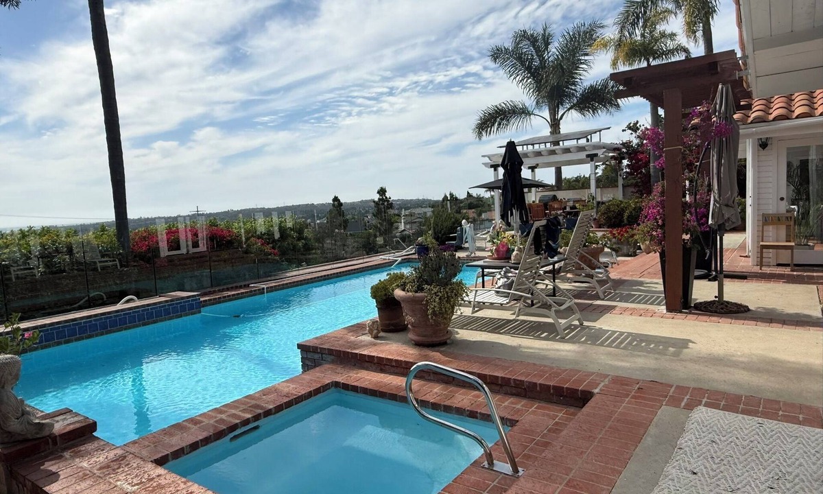 Carlsbad House | Private Pool and Spa Retreat LaCosta Carlsbad CA