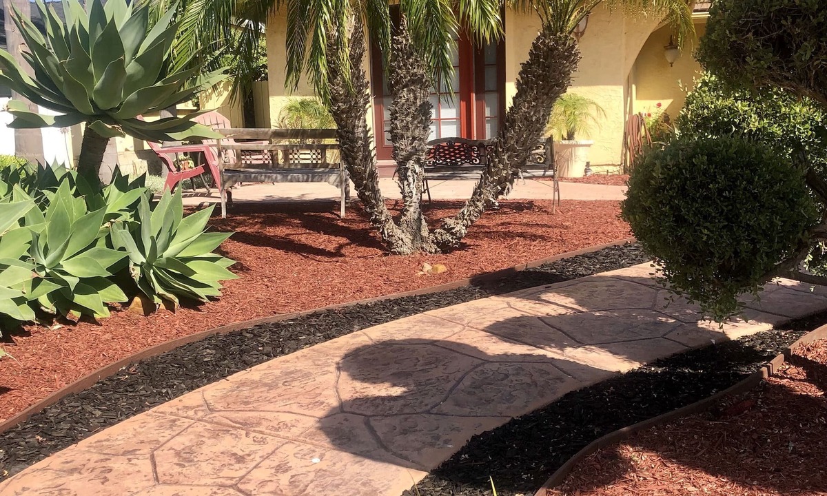 Solana Beach Apartment | Quite Solana Beach Retreat -Quaint Patio -Walk to Lagoon Trails -1 Mile to Beach