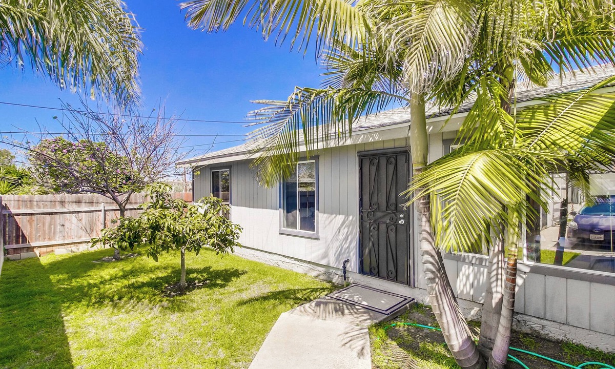 Imperial Beach House | Ranch Home with Gated Yard, Near Beach, 3BR - 2Bth