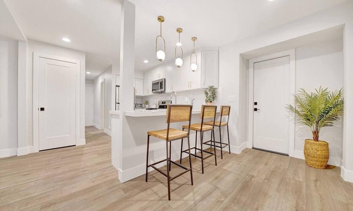Fullerton House | Remodeled 3BR | King Suite | 5 Miles to Disneyland
