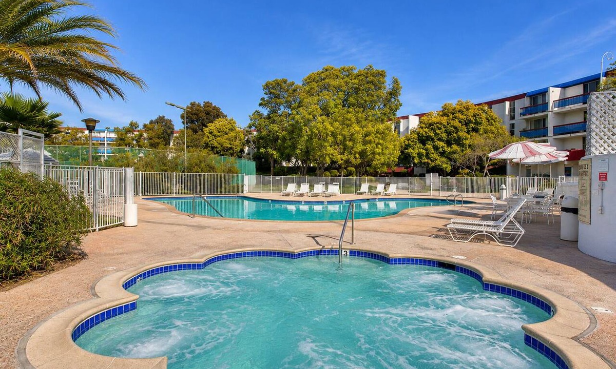 Point Loma Heights Apartment | 🌴ResortSetting w/Pool close to beach/downtown 🌴