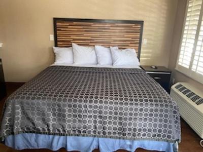 Harbor Hotel | RUBY MOTEL