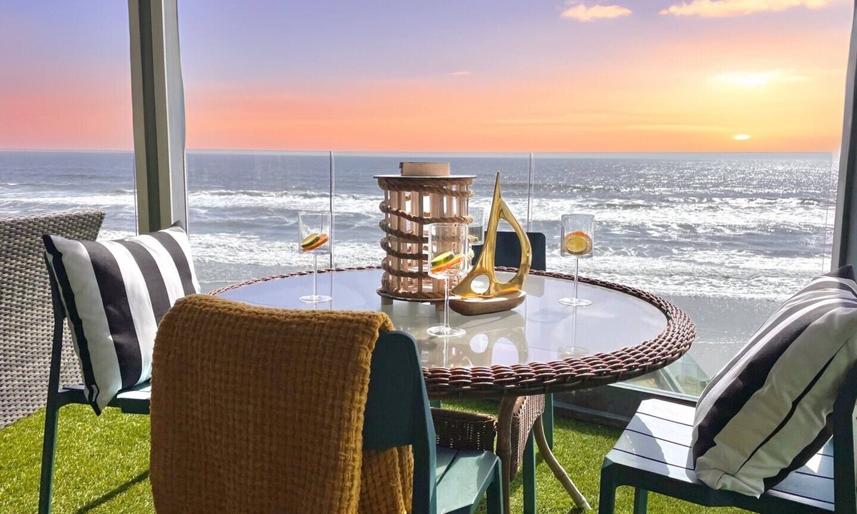 South Oceanside House | Sand, Sun, Serenity P1111-23