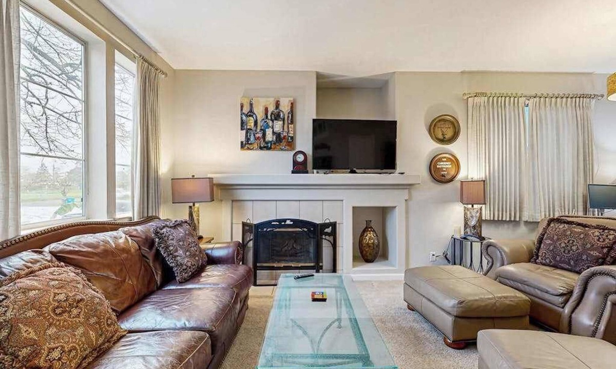 Santa Rosa House | Santa Rosa 3BR home near wineries — fenced yard, dogs welcome