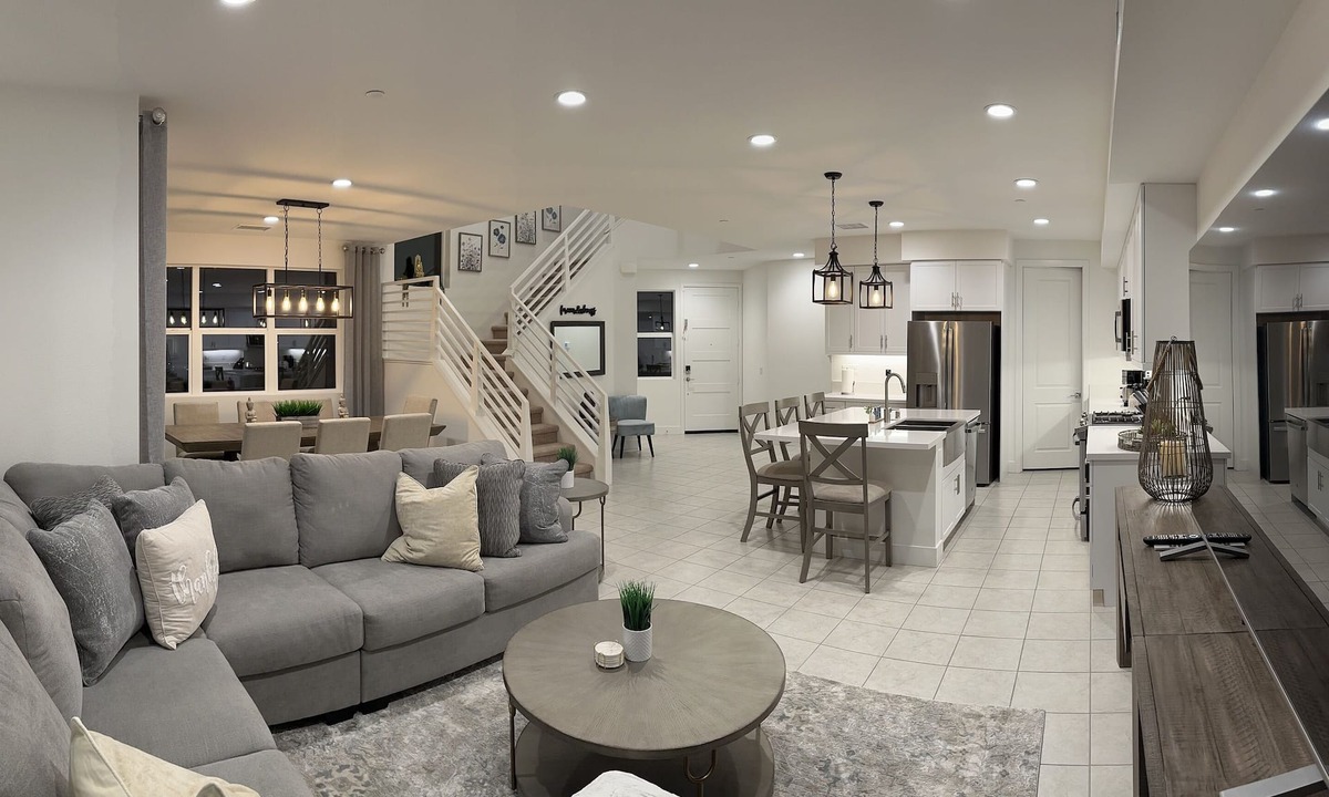 Terra Lago House | Spacious home in Palm Springs area, Indio. Close to all festivals. Sleeps 14+