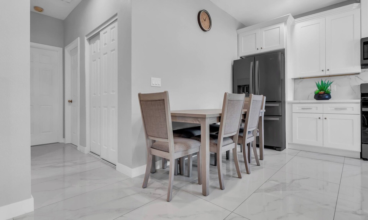 Southwest Anaheim House | Spacious & New House in Stanton near all Theme Park