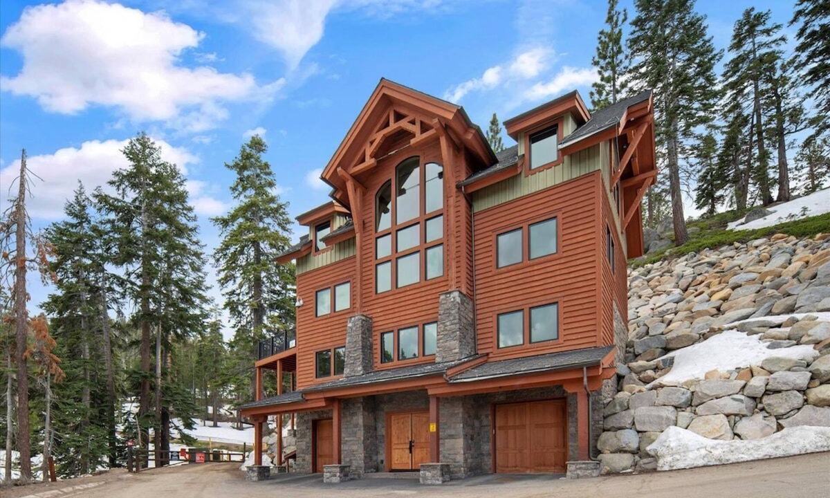 Tahoe Village House | Stage Coach Run | 5-Bedroom Stateline Retreat with Private Hot Tub, Game Room, and Home Theater