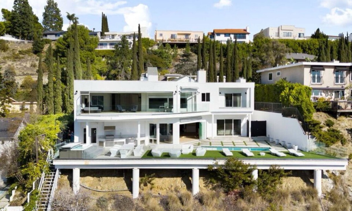 Nichols Canyon House | Stunning Contemporary 4-bedroom home overlooking Los Angeles & Sunset Strip