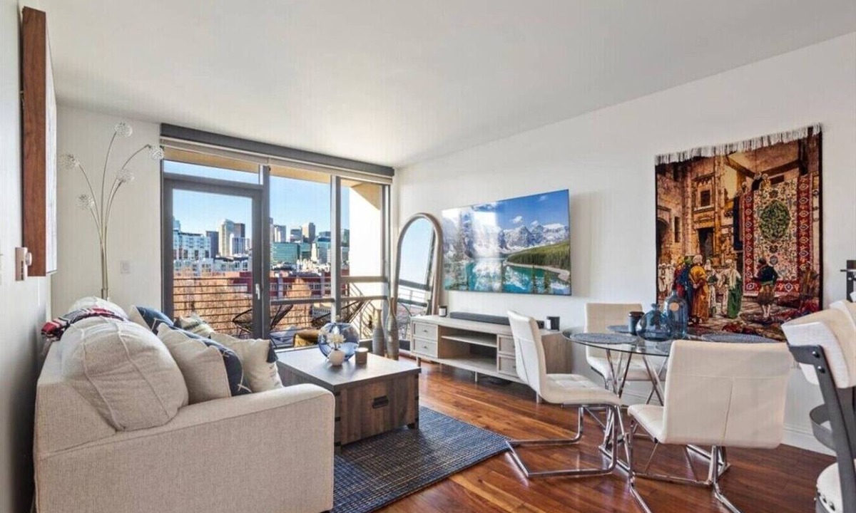 China Basin Apartment | Stylish High-Rise W/Skyline View