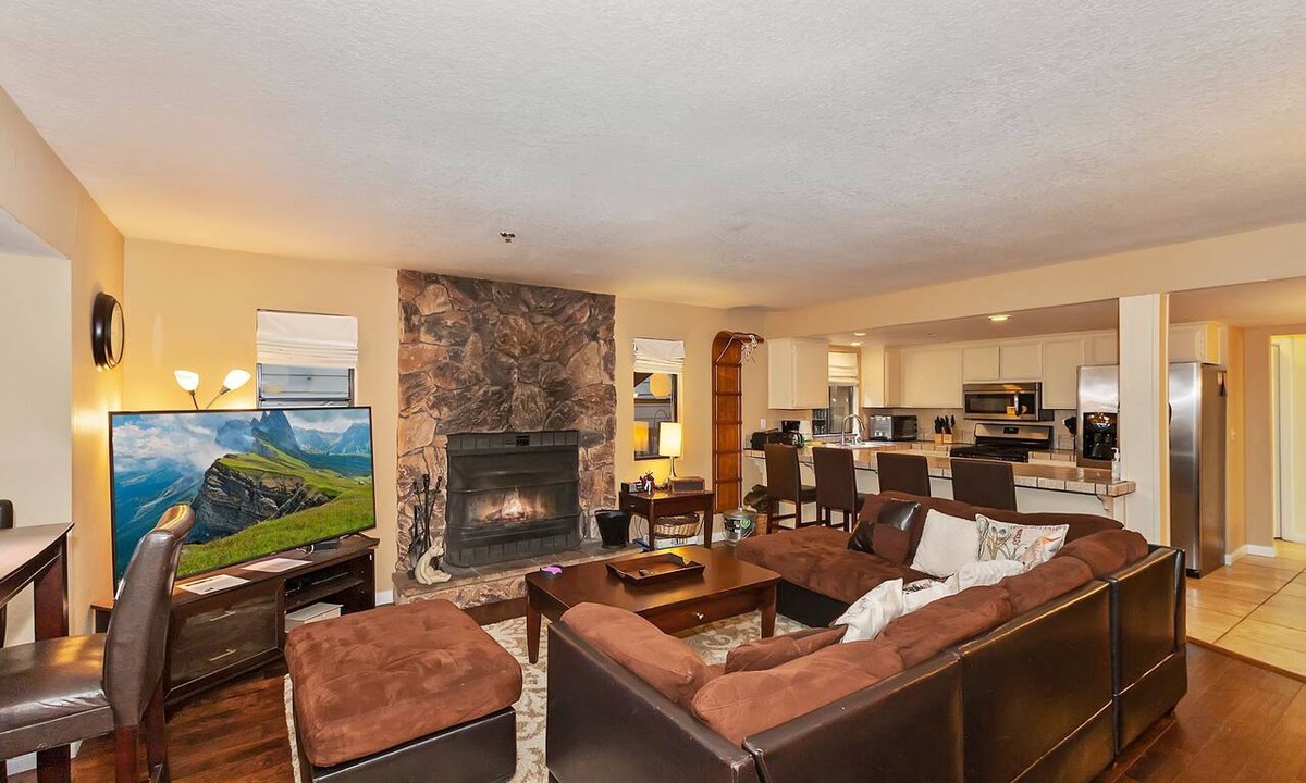 Summit Estates Condo | Summit Run by Destination Big Bear: Walking Distance to Snow Summit! Close to the Lake! Minutes from the Village!