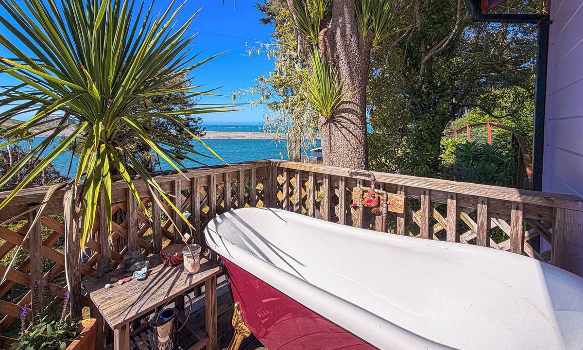 Jenner Cabin | The Dreamboat Romantic soaking tub Jenner CA